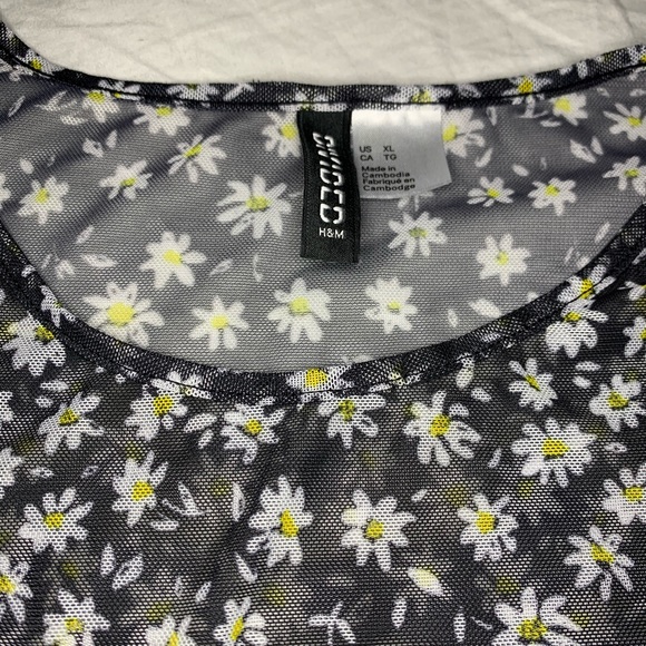 mesh h&m flower top - Picture 2 of 2